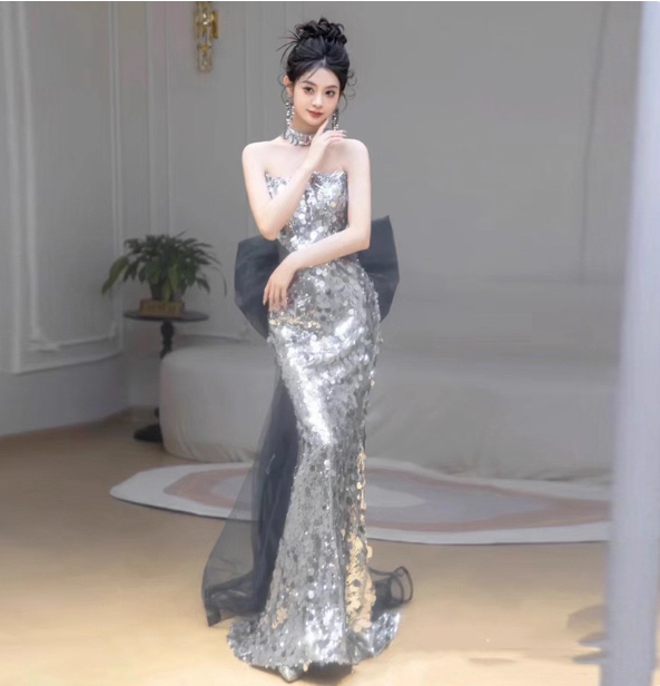 Wunderschönes silbernes Meerjungfrauen-Trägerkleid mit Schleife, Pailletten und Schleppe, Ballkleid Abendkleid P4460