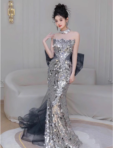 Wunderschönes silbernes Meerjungfrauen-Trägerkleid mit Schleife, Pailletten und Schleppe, Ballkleid Abendkleid P4460
