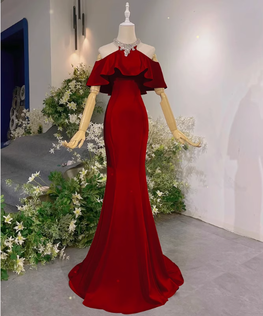 Elegantes rosa Meerjungfrau-Halterneck-Abendkleid mit Rüschen und Schleppe aus Satin P4466