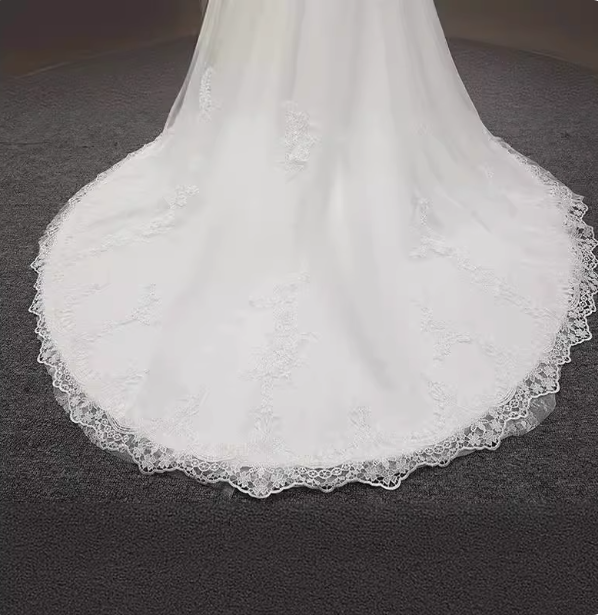 Elegant White Mermaid Sweetheart Neck Lace Train Wedding Dress P4467