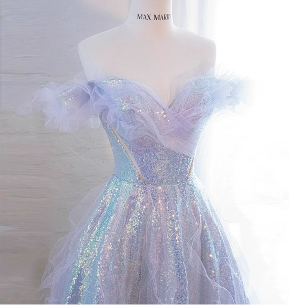 Verträumtes lila A-Linien-Off-Shoulder Abendkleid aus schillerndem Pailletten-Tüll P4473