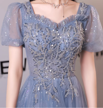 Verträumtes hellblaues Neckholder-Ballkleid mit Puffärmeln, A-Linie, bestickt, Pailletten, Tüll, lang, Abendkleid P4478