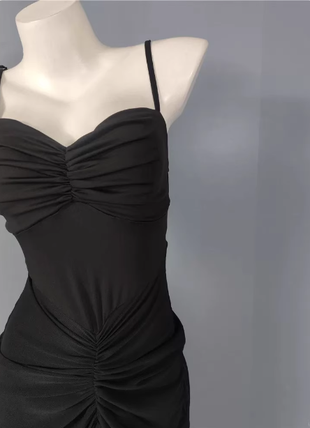 Elegantes schwarzes Meerjungfrau-Spaghettiträger-Kleid mit Raffungen aus Chiffon, langes Ballkleid Abendkleid P4486