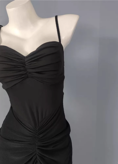 Elegantes schwarzes Meerjungfrau-Spaghettiträger-Kleid mit Raffungen aus Chiffon, langes Ballkleid Abendkleid P4486