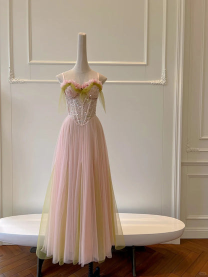 Robe de soirée longue trapèze en tulle à paillettes avec bretelles rose doux P4049