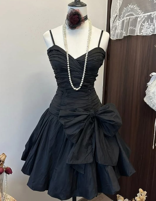 Charming Homecoming Dress A Line Black Spaghetti Straps Pleated Back to School Outfits Short Birthday Dress    P4934