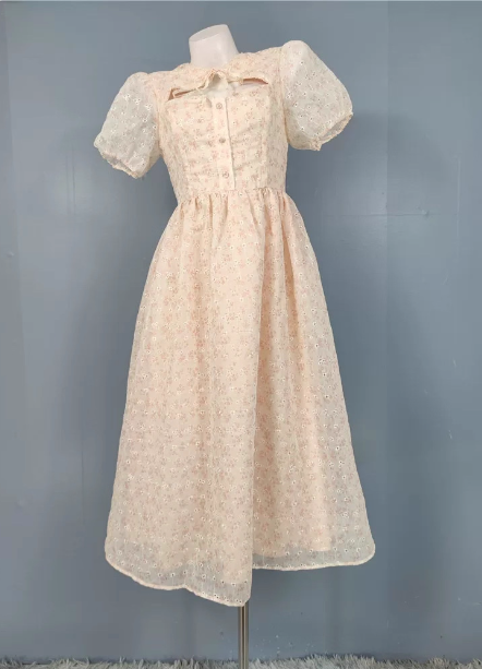 Süßes helles Aprikose A-Linien-Chiffon-Ballkleid mit Blumenmuster und Puffärmeln P4496