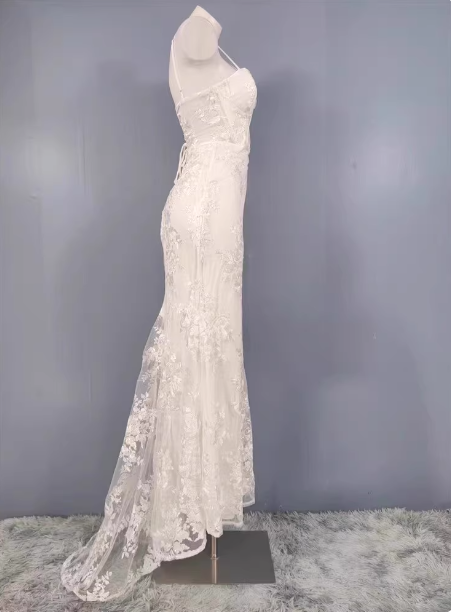 Elegantes weißes Meerjungfrau Spaghetti-Träger Spitzenkleid mit Schlitz Langes Ballkleid Abendkleid P4500