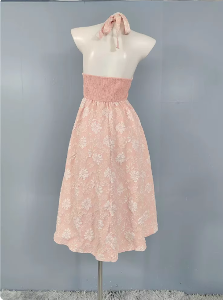 Süßes rosafarbenes A-Linien Neckholder-Abendkleid aus Jacquard mit V-Ausschnitt P4503