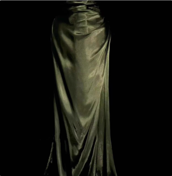 Elegantes dunkelgrünes Spaghetti-Träger-Kleid mit V-Ausschnitt, gerafftem Satin und langem Ballkleid Abendkleid P4505