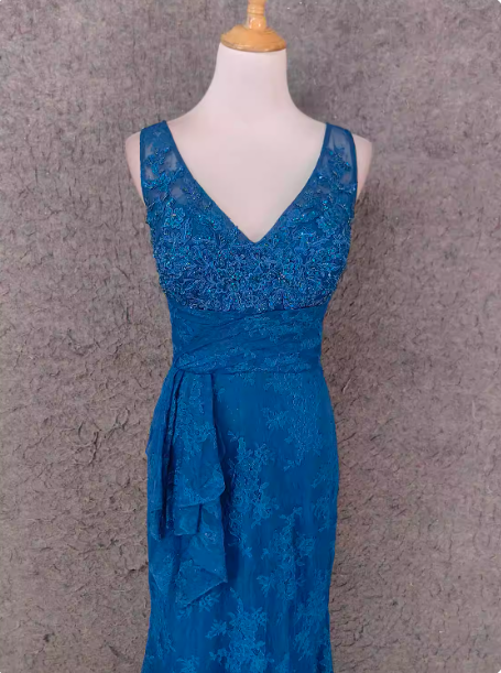 Elegantes Vintage Königblaues V-Ausschnitt Spitzen Langes Ballkleid Abendkleid P4521