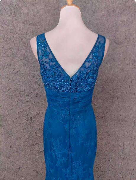 Elegantes Vintage Königblaues V-Ausschnitt Spitzen Langes Ballkleid Abendkleid P4521