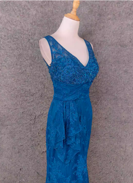 Elegantes Vintage Königblaues V-Ausschnitt Spitzen Langes Ballkleid Abendkleid P4521