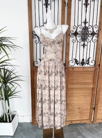 Wunderschönes Milch-Tee-farbenes Spaghetti-Träger-Kleid mit V-Ausschnitt, bedruckt, aus Satin, langes Ballkleid, Abendkleid P4538