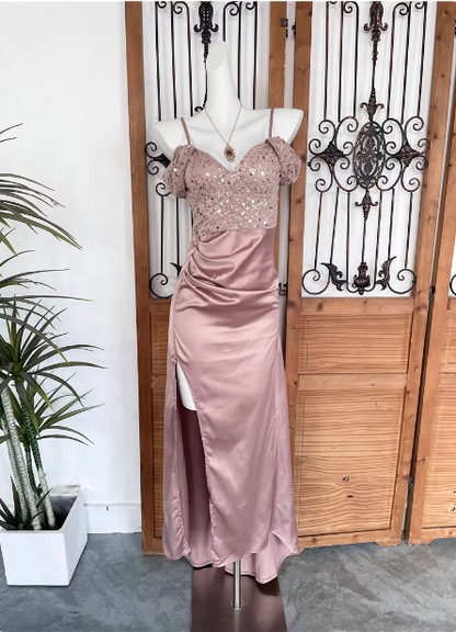 Elegantes rosa Spaghetti-Träger V-Ausschnitt schulterfreies Kleid mit Schlitz Pailletten Satin langes Ballkleid Abendkleid P4539