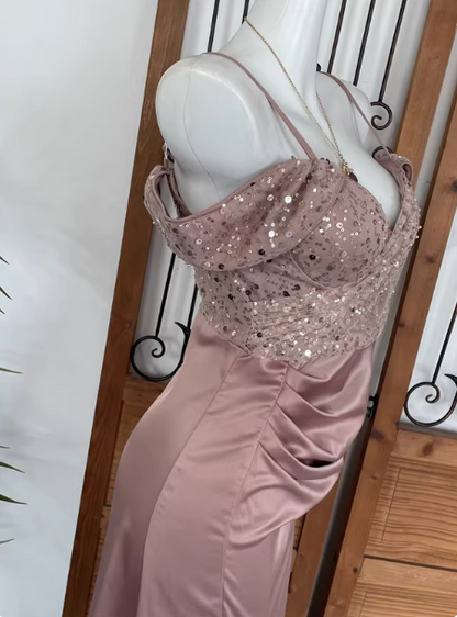 Elegantes rosa Spaghetti-Träger V-Ausschnitt schulterfreies Kleid mit Schlitz Pailletten Satin langes Ballkleid Abendkleid P4539