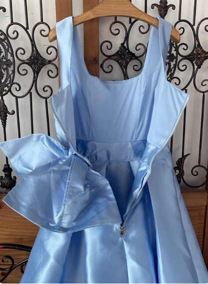 Prinzessin Elegantes Blaues Quadratisches Dekolleté Schleife Satin Langes Ballkleid Abendkleid P4545