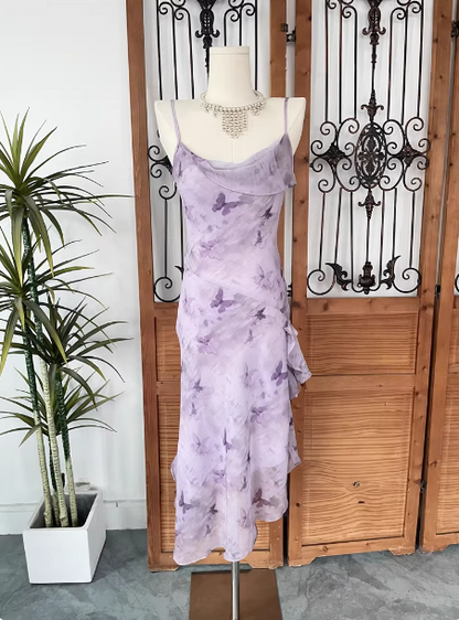 Wunderschönes, hellviolettes Chiffon-Ballkleid mit Spaghettiträgern und Schmetterlingsdruck P4546
