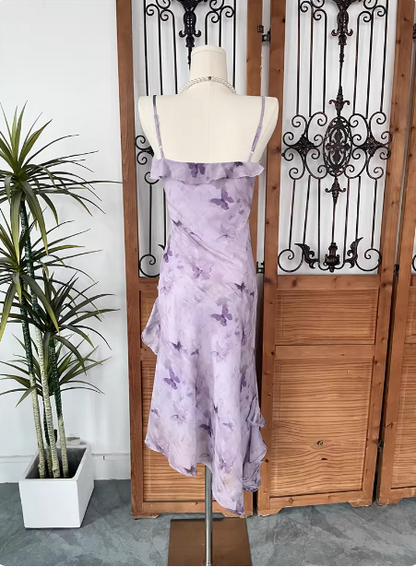 Wunderschönes, hellviolettes Chiffon-Ballkleid mit Spaghettiträgern und Schmetterlingsdruck P4546