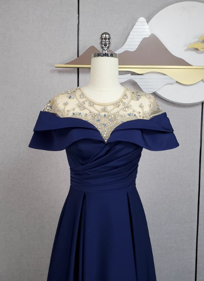 Elegantes, marineblaues, perlenbesetztes Satin-Ballkleid mit Schleppe Abendkleid P4548