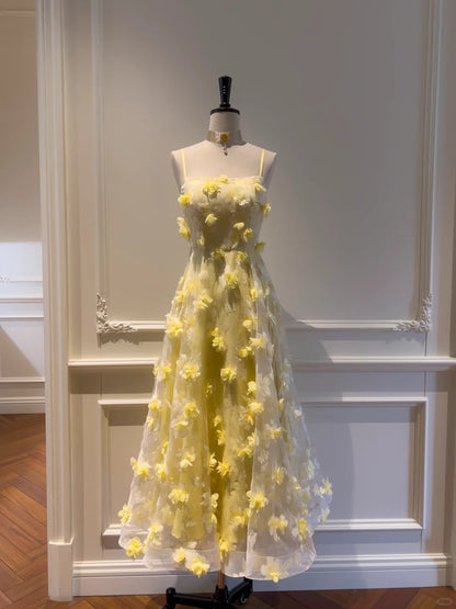 Schönes gelbes A-Linien-Abendkleid mit eckigem Ausschnitt, trägerlos, 3D-Blumen-Mesh, lang, P4055