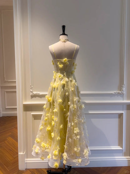 Schönes gelbes A-Linien-Abendkleid mit eckigem Ausschnitt, trägerlos, 3D-Blumen-Mesh, lang, P4055