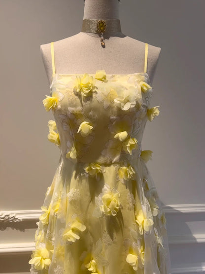 Schönes gelbes A-Linien-Abendkleid mit eckigem Ausschnitt, trägerlos, 3D-Blumen-Mesh, lang, P4055