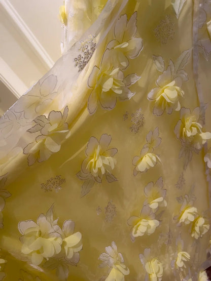 Schönes gelbes A-Linien-Abendkleid mit eckigem Ausschnitt, trägerlos, 3D-Blumen-Mesh, lang, P4055