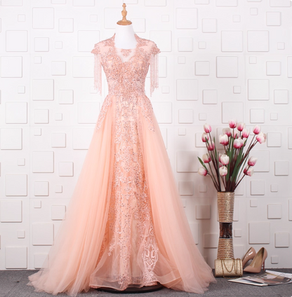Elegantes, graues Abendkleid aus Tüll mit Fransen, Perlen und Stickereien, mit Schleppe P4554