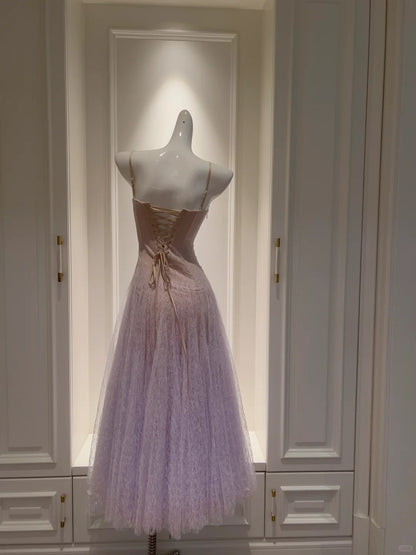 Verträumtes lavendelfarbenes A-Linien-Spaghettiträger-Plissee-Tüll-langes Ballkleid Abendkleid P4056