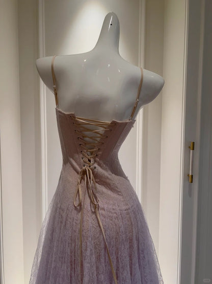 Verträumtes lavendelfarbenes A-Linien-Spaghettiträger-Plissee-Tüll-langes Ballkleid Abendkleid P4056