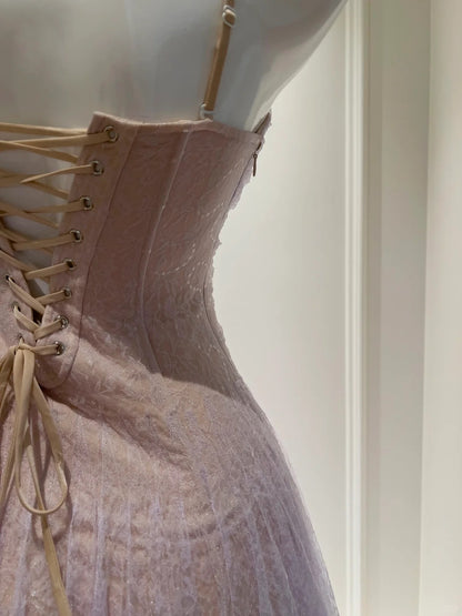 Verträumtes lavendelfarbenes A-Linien-Spaghettiträger-Plissee-Tüll-langes Ballkleid Abendkleid P4056