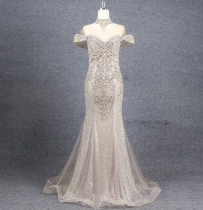 Luxuriöses champagnerfarbenes Meerjungfrauen-Abendkleid aus Tüll mit Perlen, schulterfrei P4565
