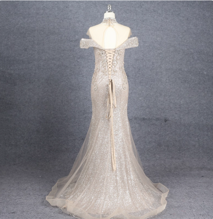 Luxuriöses champagnerfarbenes Meerjungfrauen-Abendkleid aus Tüll mit Perlen, schulterfrei P4565