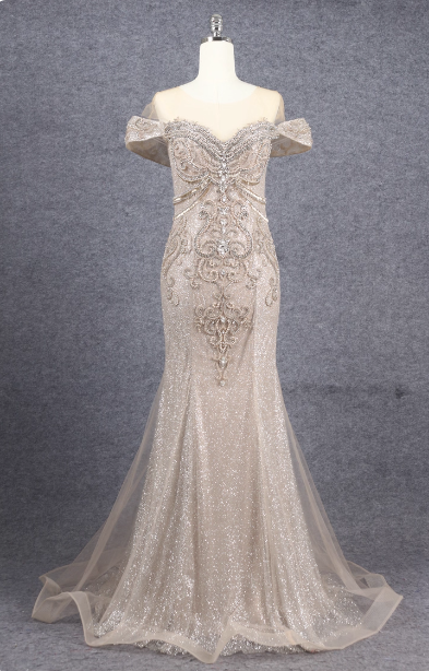 Luxuriöses champagnerfarbenes Meerjungfrauen-Abendkleid aus Tüll mit Perlen, schulterfrei P4565