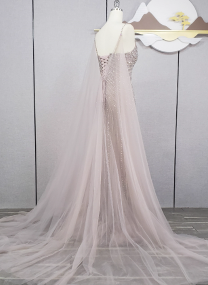 Wunderschönes, hellfliederfarbenes Ballkleid mit Spaghettiträgern, eckigem Ausschnitt, Strass und Tüll-Schleppe, Abendkleid P4568