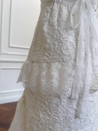 Vintage Wunderschönes weißes, unregelmäßiges Träger-Perlen-Spitzen-Ballkleid Abendkleid Brautjungfernkleid P4058
