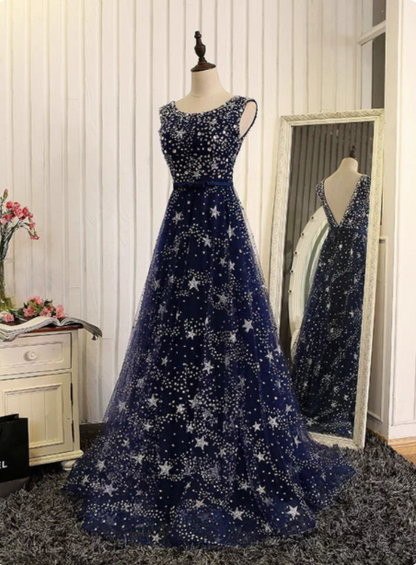 Verträumtes Marineblau mit Sternenmuster A-Linien-Abendkleid mit Rundhalsausschnitt und Tüllschleppe P4586