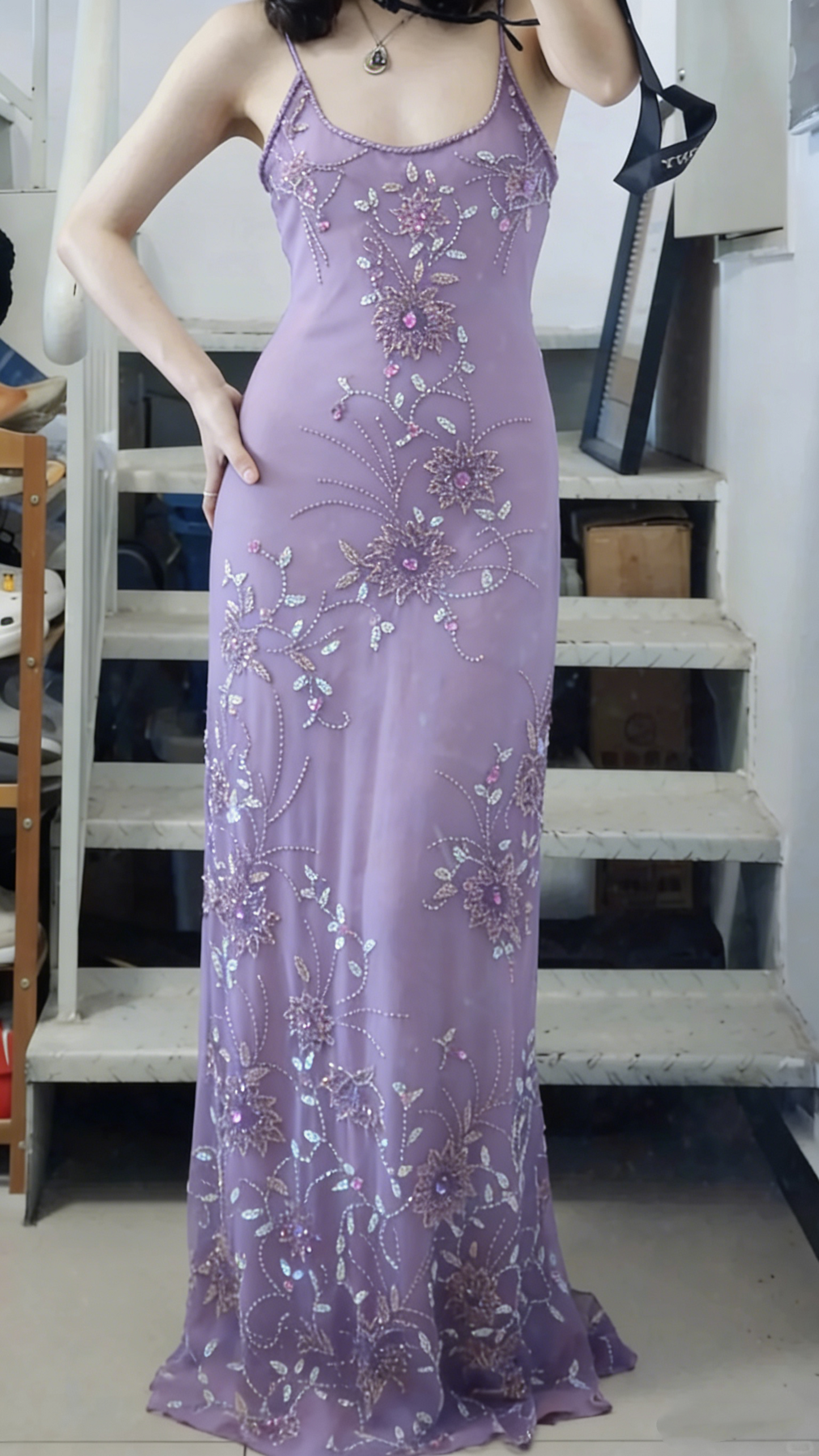 Elegantes lila U-Boot-Ausschnitt Chiffon Perlen Spaghetti-Träger Ballkleid P3493