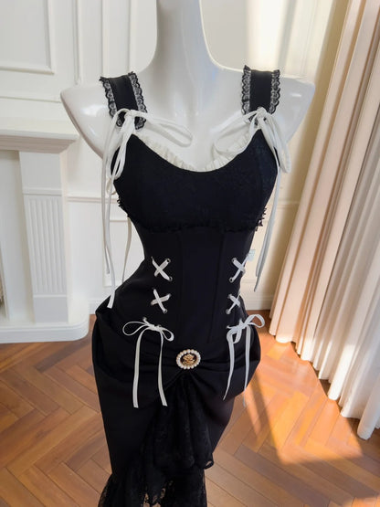 Vintage schwarzes Meerjungfrauen-Abendkleid aus Spitze und Satin P4061