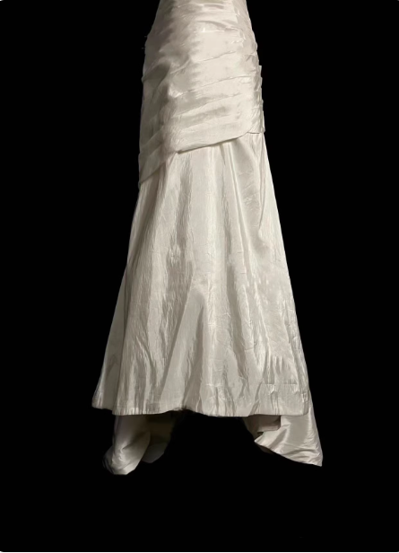 Klassisches elfenbeinfarbenes trägerloses Satin-Meerjungfrauen-Abendkleid P4613