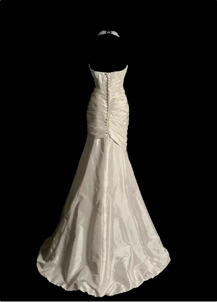 Klassisches elfenbeinfarbenes trägerloses Satin-Meerjungfrauen-Abendkleid P4613