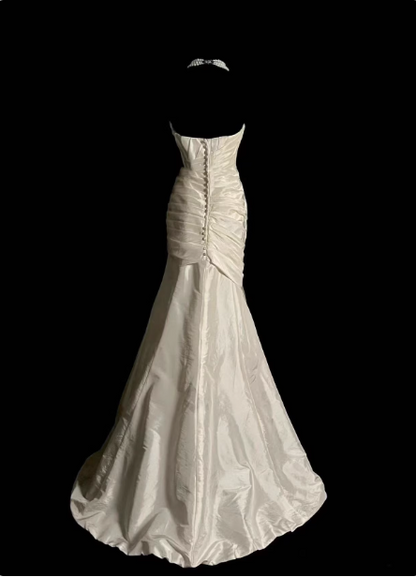 Klassisches elfenbeinfarbenes trägerloses Satin-Meerjungfrauen-Abendkleid P4613