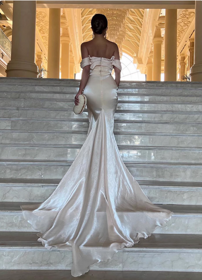 Elegantes mintgrünes Meerjungfrauen-Abendkleid Trägerlos Strass Hotfix Schlitz Satin Lang Ballkleid Abendkleid P4630