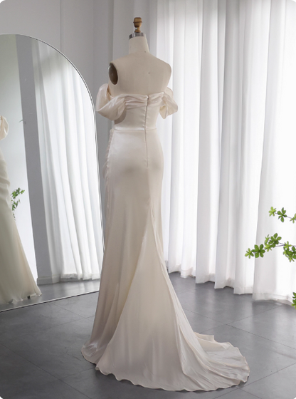 Elegantes mintgrünes Meerjungfrauen-Abendkleid Trägerlos Strass Hotfix Schlitz Satin Lang Ballkleid Abendkleid P4630