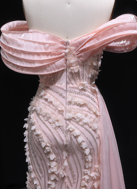 Atemberaubendes pinkes Meerjungfrauen-Abendkleid aus Satin mit Carmen-Ausschnitt und 3D-Blumen P4636