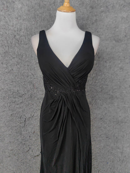 Klassisches Schwarzes V-Ausschnitt Ärmelloses Offenes Rücken Spitzen Chiffon Langes Ballkleid Abendkleid P4642