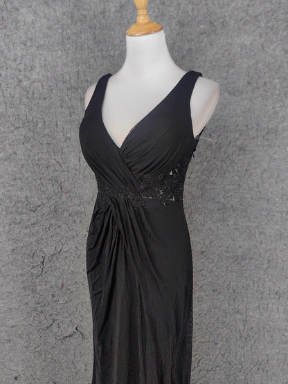 Klassisches Schwarzes V-Ausschnitt Ärmelloses Offenes Rücken Spitzen Chiffon Langes Ballkleid Abendkleid P4642