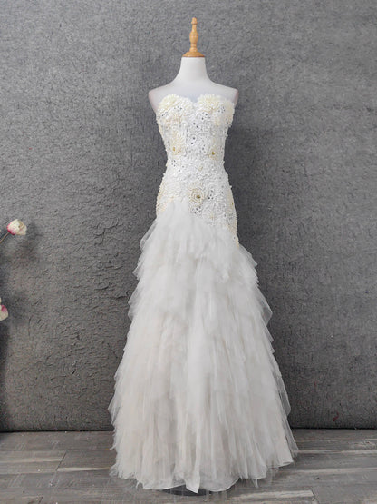 Elegantes reinweißes Sweetheart-Neck Perlen Spitzen Tüll langes Ballkleid Abendkleid P4645