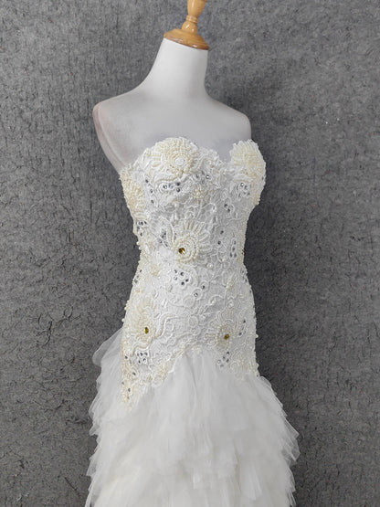 Elegantes reinweißes Sweetheart-Neck Perlen Spitzen Tüll langes Ballkleid Abendkleid P4645